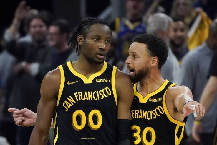 经纪人:库里格林巴特勒都想库明加留队 他们没矛盾